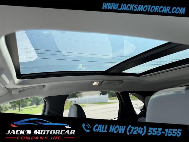 Photo of 2023 Star White Metallic Tri-Coat Ford Escape