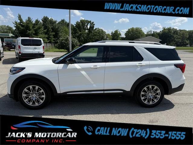 Photo of 2025 Star White Metallic Tri-Coat Ford Explorer