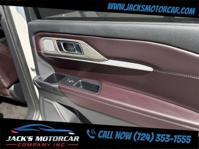 Photo of 2025 Star White Metallic Tri-Coat Ford Explorer