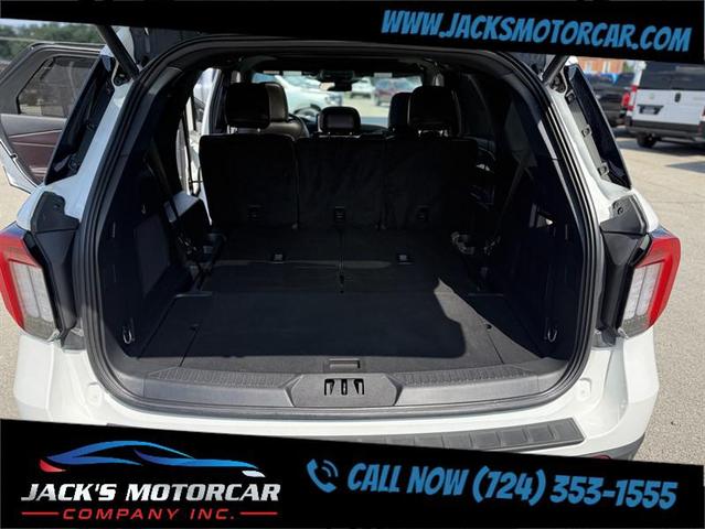 Photo of 2025 Star White Metallic Tri-Coat Ford Explorer