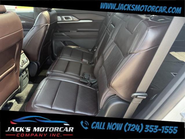 Photo of 2025 Star White Metallic Tri-Coat Ford Explorer