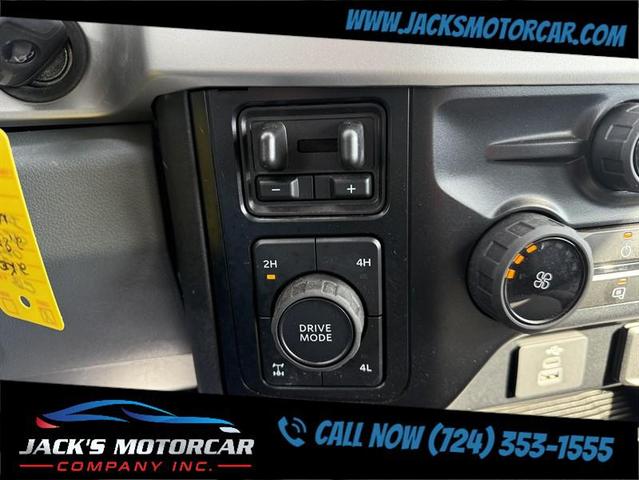 Photo of 2024 Oxford White Ford F-250