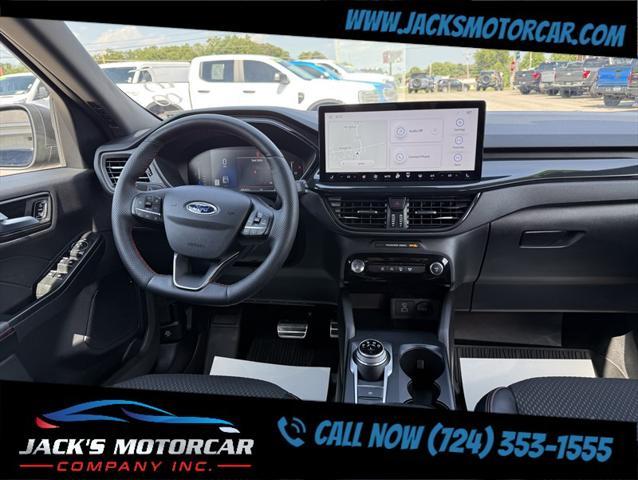 Photo of 2023 Agate Black Metallic Ford Escape