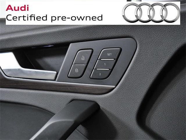 Photo of 2022 Florett Silver Metallic Audi Q5