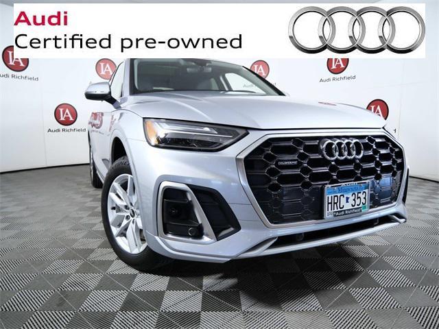 Photo of 2022 Florett Silver Metallic Audi Q5