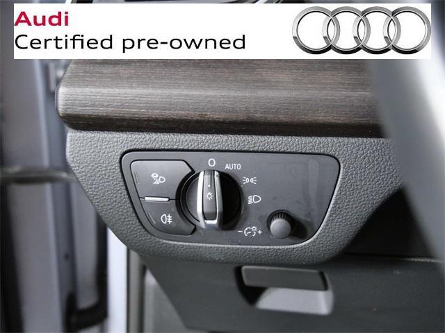 Photo of 2022 Florett Silver Metallic Audi Q5