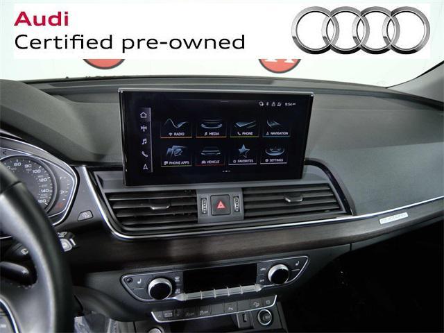 Photo of 2022 Florett Silver Metallic Audi Q5