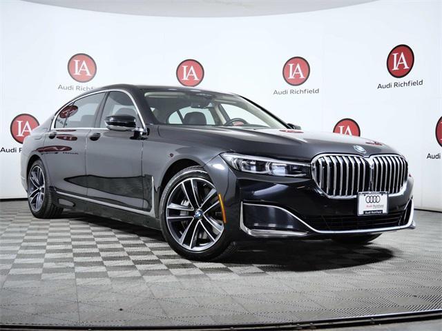 2022 BMW 750