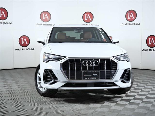 Photo of 2022 White Audi Q3