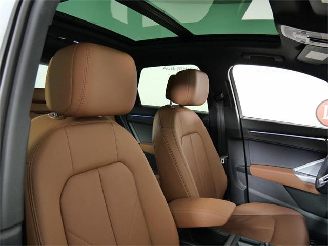 Photo of 2022 White Audi Q3