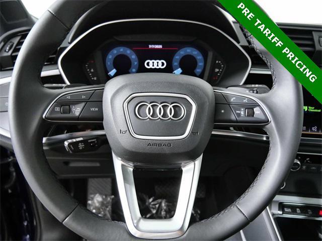 Photo of 2025 Navarra Blue Metallic Audi Q3