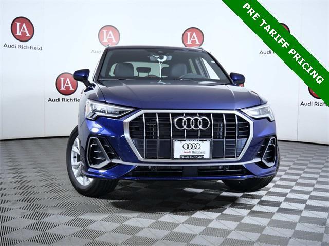 Photo of 2025 Navarra Blue Metallic Audi Q3