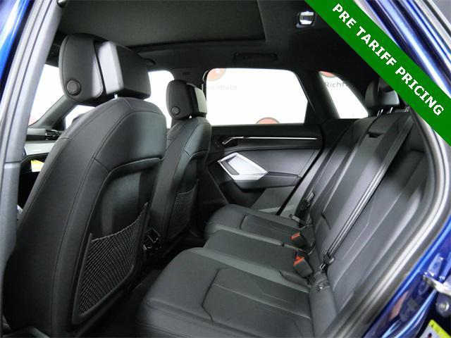 Photo of 2025 Navarra Blue Metallic Audi Q3