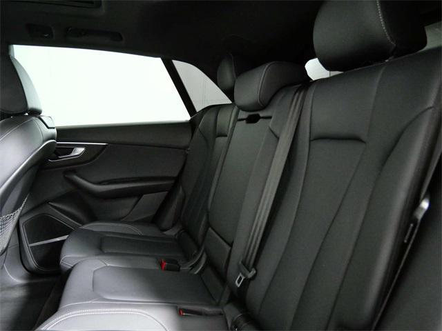 Photo of 2021 Glacier White Audi Q8