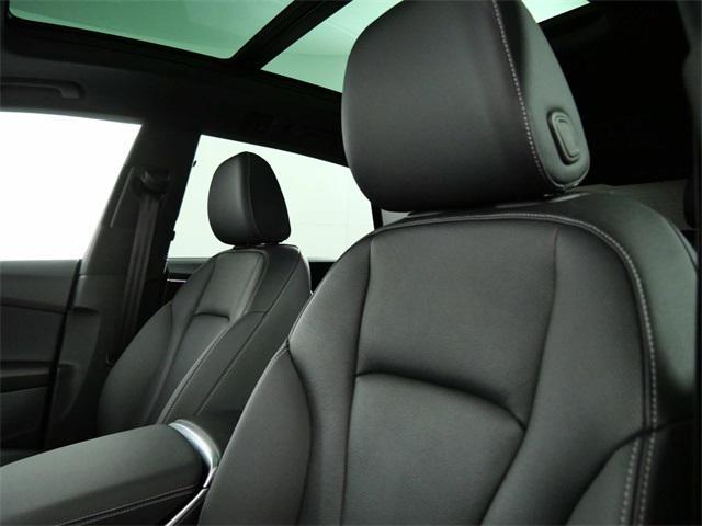 Photo of 2021 Glacier White Audi Q8