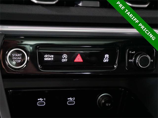 Photo of 2025 Mythos Black Metallic Audi Q5
