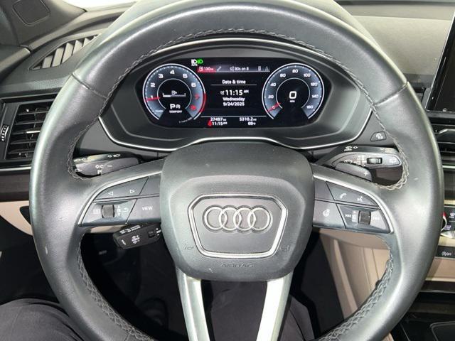 Photo of 2022 Glacier White Metallic Audi Q5