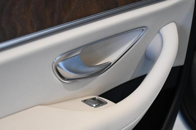 Photo of 2020 Polar White Mercedes-Benz E-Class