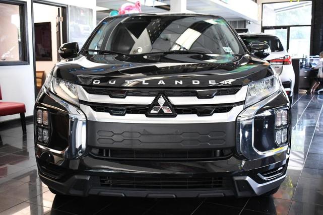 Photo of 2022 Labrador Black Pearl Mitsubishi Outlander Sport