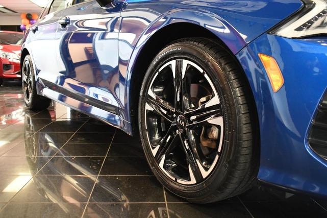 Photo of 2021 Sapphire Blue Kia K5