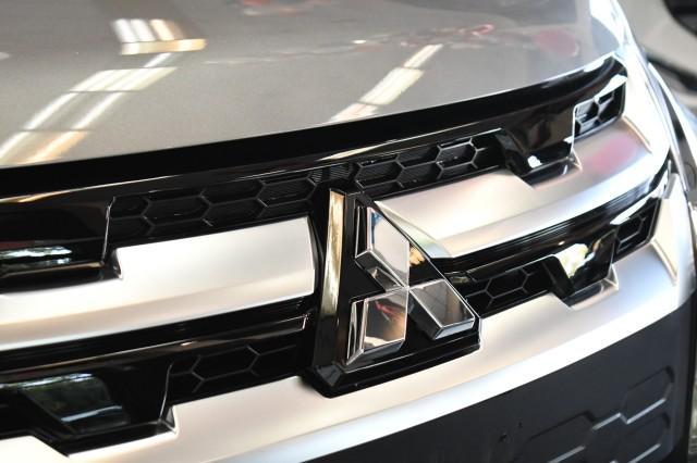 Photo of 2024 Mercury Gray Metallic Mitsubishi Outlander Sport