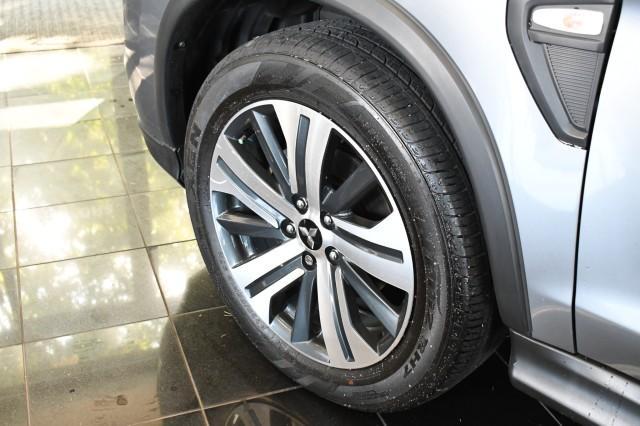 Photo of 2024 Mercury Gray Metallic Mitsubishi Outlander Sport