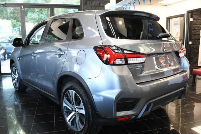 Photo of 2024 Mercury Gray Metallic Mitsubishi Outlander Sport