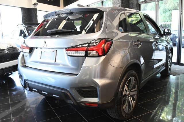 Photo of 2024 Mercury Gray Metallic Mitsubishi Outlander Sport