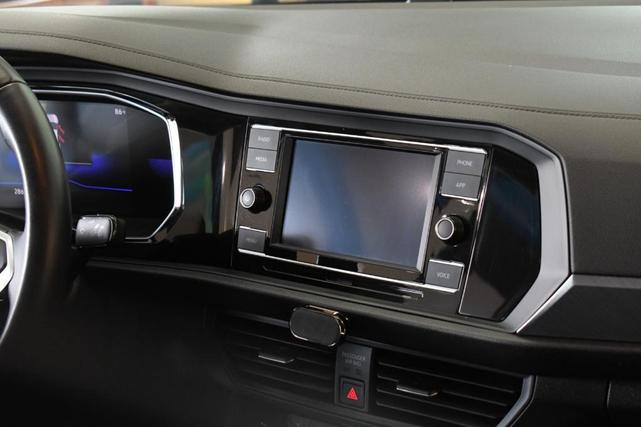 Photo of 2024 Deep Black Pearl Effect Volkswagen Jetta