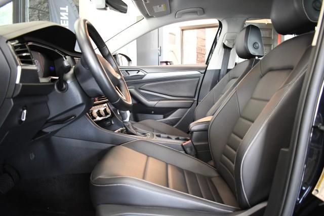 Photo of 2024 Deep Black Pearl Effect Volkswagen Jetta