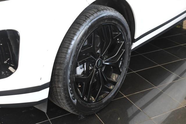 Photo of 2022 Fuji White Land Rover Range Rover Evoque