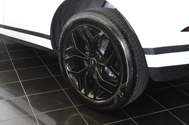 Photo of 2022 Fuji White Land Rover Range Rover Evoque