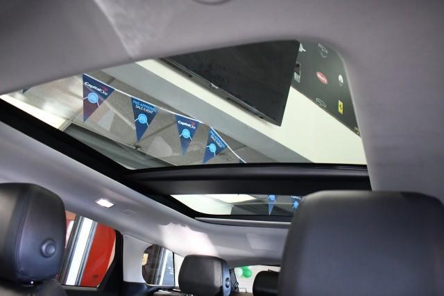 Photo of 2022 Fuji White Land Rover Range Rover Evoque