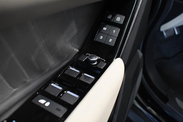 Photo of 2022 Santorini Black Land Rover Range Rover Velar