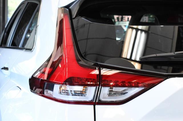 Photo of 2024 White Diamond Mitsubishi Eclipse Cross