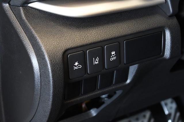 Photo of 2024 White Diamond Mitsubishi Eclipse Cross