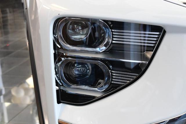 Photo of 2024 White Diamond Mitsubishi Eclipse Cross