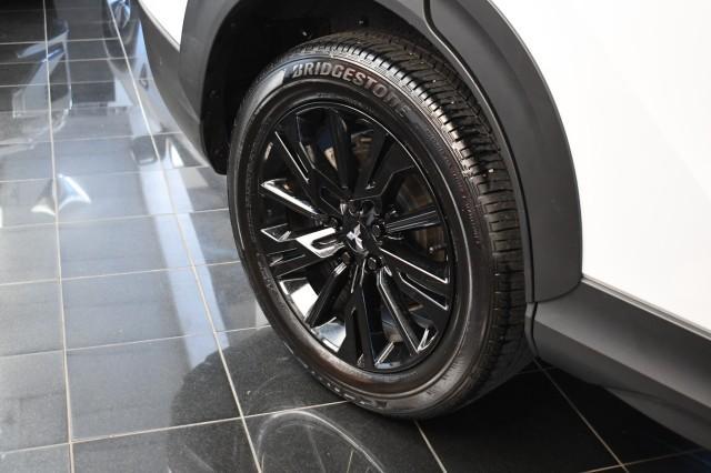 Photo of 2024 White Diamond Mitsubishi Eclipse Cross