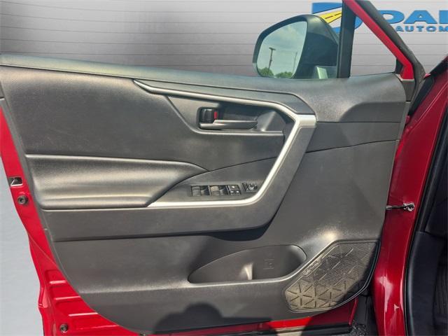 Photo of 2019 Red Toyota RAV4
