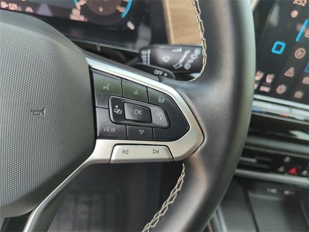 Photo of 2024 Silver Bird Metallic Volkswagen Atlas