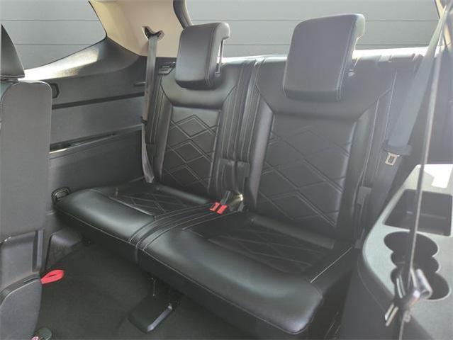 Photo of 2024 Silver Bird Metallic Volkswagen Atlas