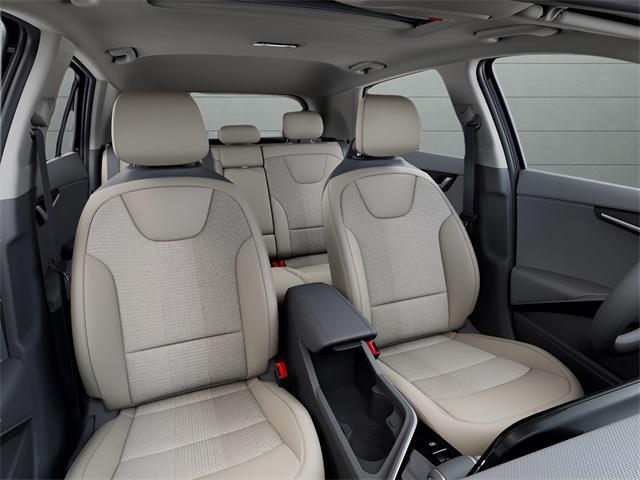 Photo of 2025 Aurora Black Pearl Kia Niro