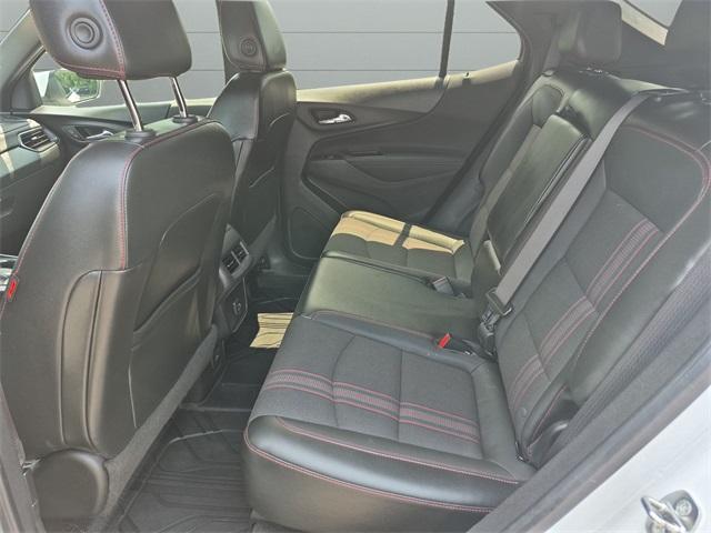 Photo of 2022 Summit White Chevrolet Equinox