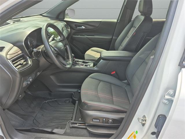 Photo of 2022 Summit White Chevrolet Equinox