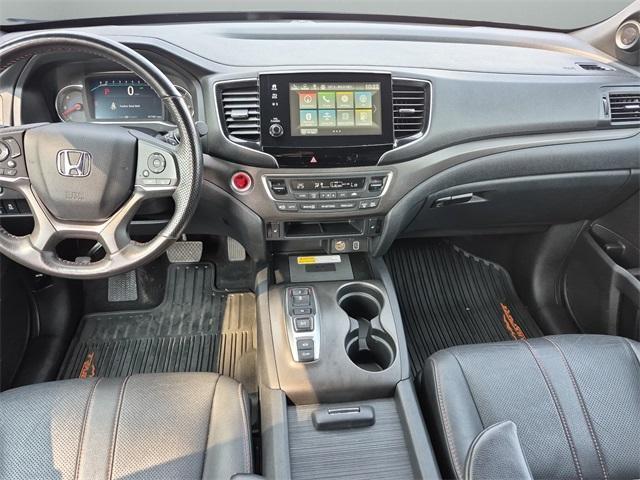 Photo of 2022 Gray Honda Pilot