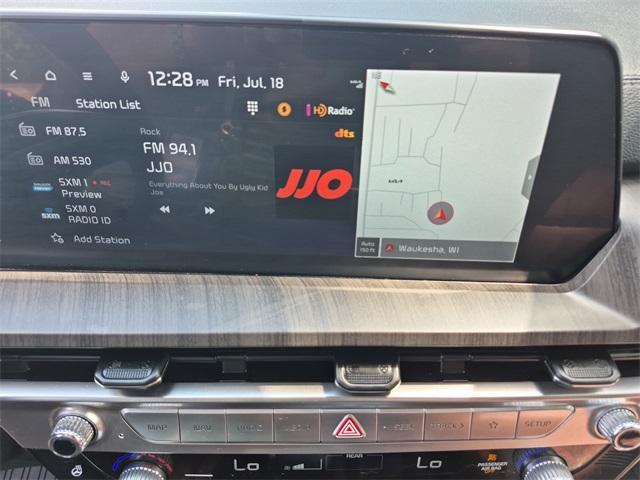 Photo of 2024 Dark Moss Kia Telluride