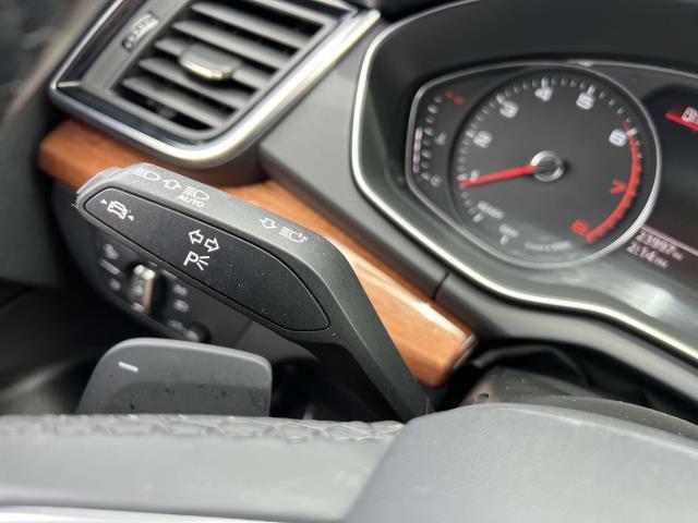 Photo of 2023 Glacier White Metallic Audi Q5