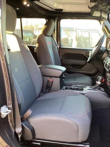 Photo of 2025 Granite Crystal Metallic Clearcoat Jeep Wrangler