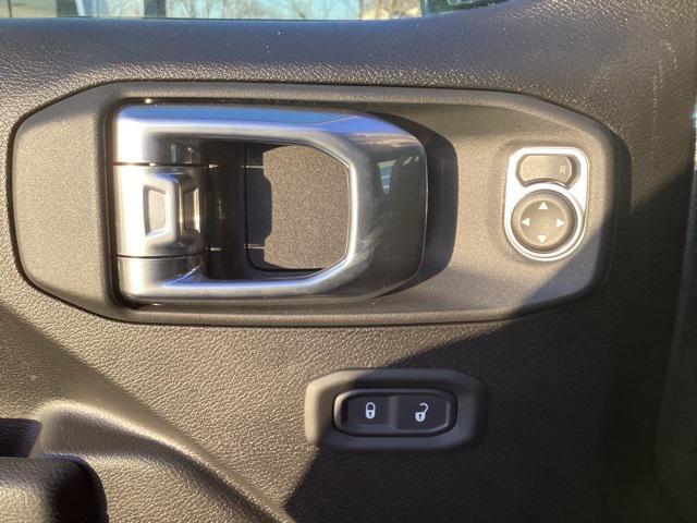 Photo of 2025 Granite Crystal Metallic Clearcoat Jeep Wrangler