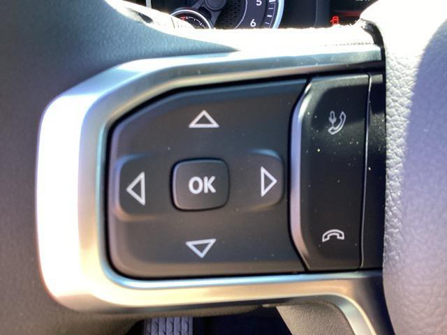 Photo of 2025 Diamond Black Crystal Pearlcoat RAM 1500